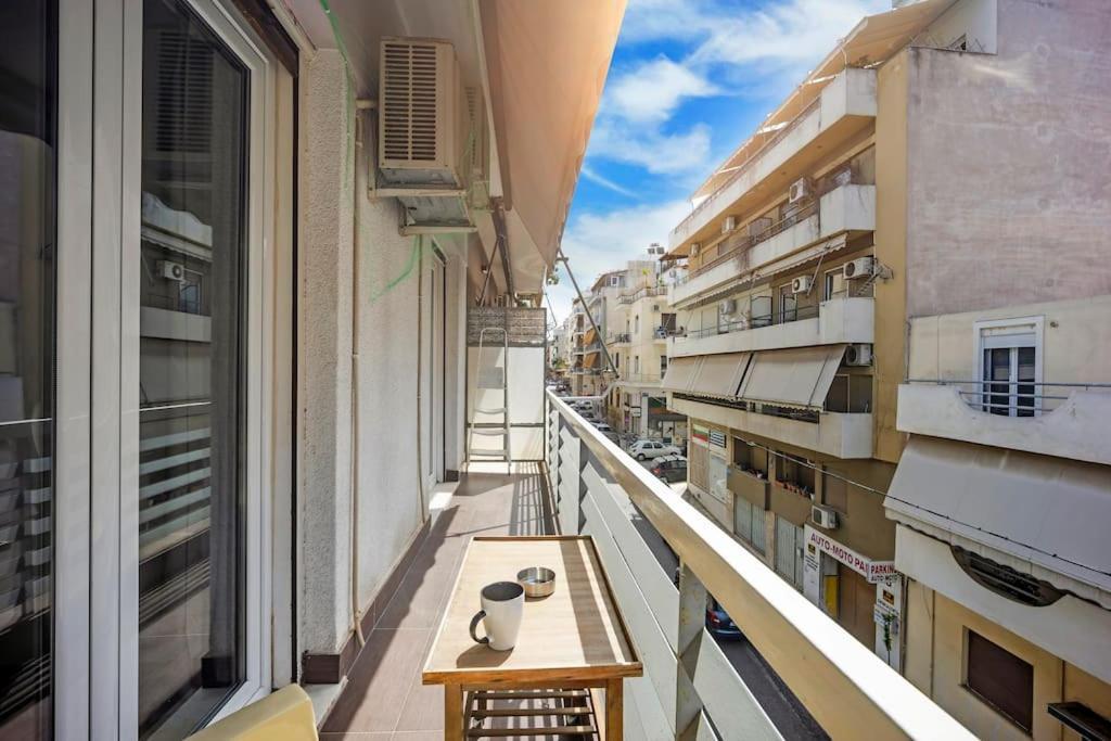 Apartment In The Middle Of Everything 雅典 外观 照片