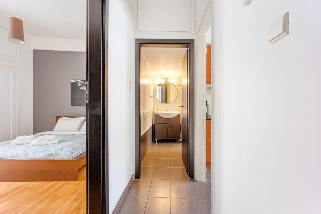 Apartment In The Middle Of Everything 雅典 外观 照片