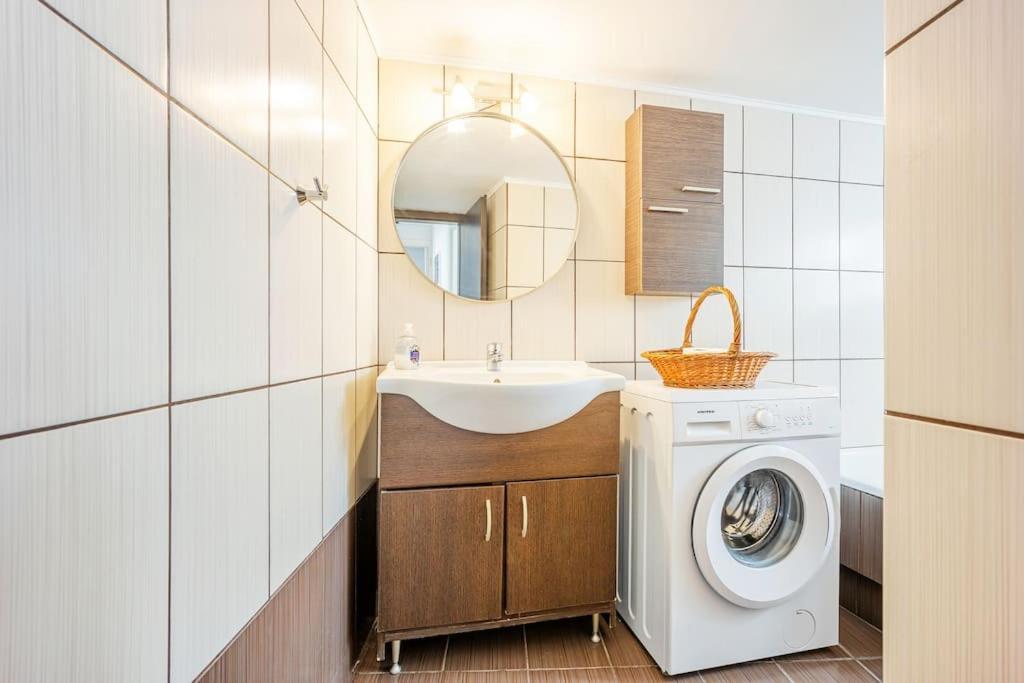 Apartment In The Middle Of Everything 雅典 外观 照片
